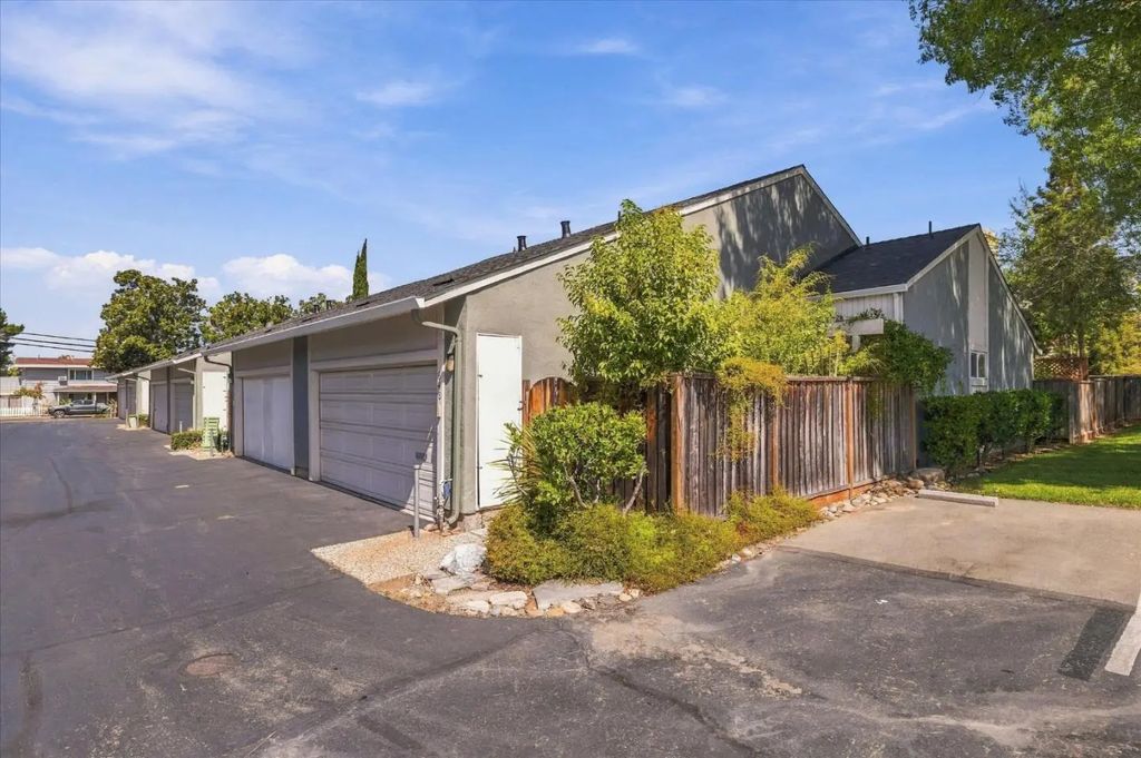 648 W Sunnyoaks Avenue, Campbell