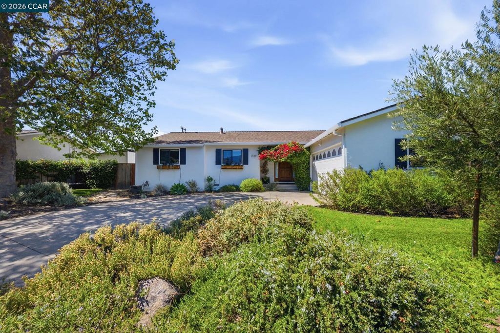 1739 Woodcrest Dr, Concord