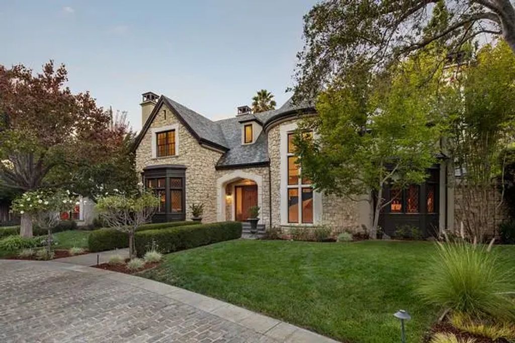 2 Carolina Lane, Atherton