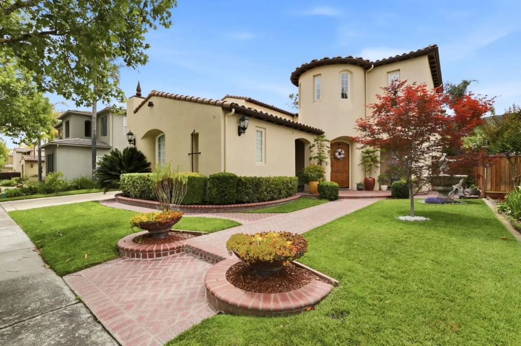 1959 Saint Andrews Circle, Gilroy