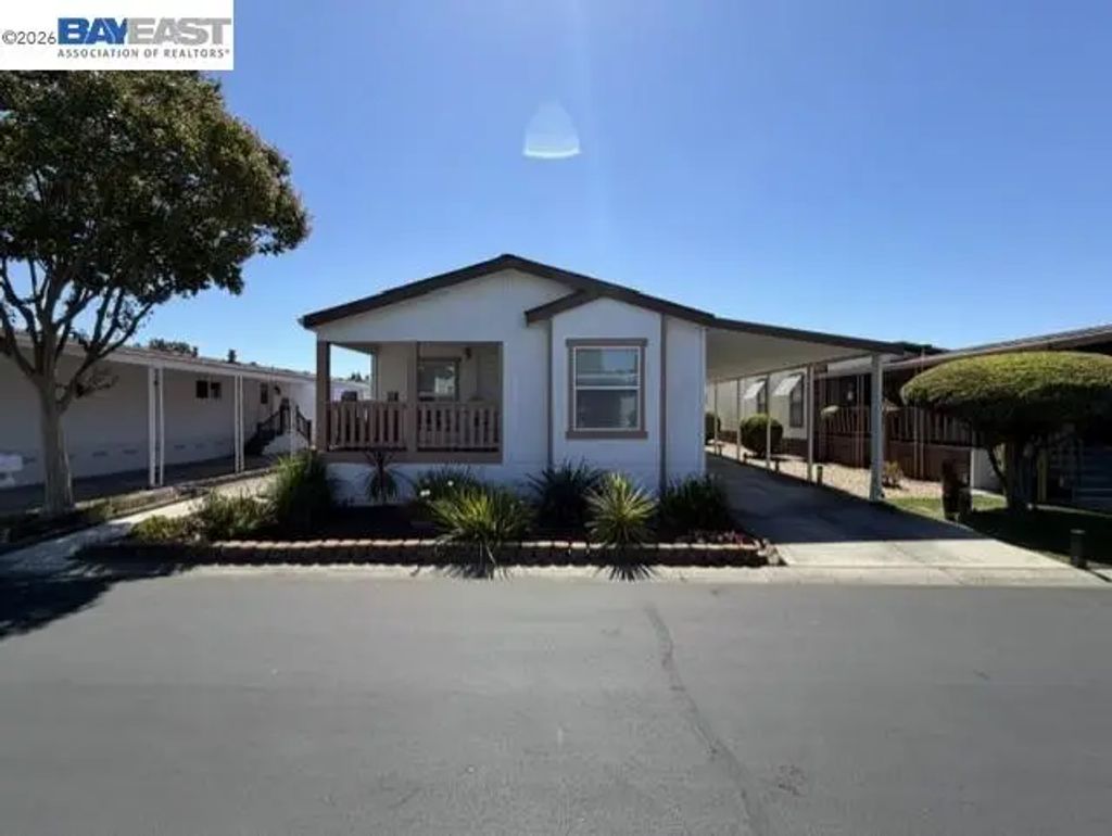 29231 Whalebone Way, Hayward