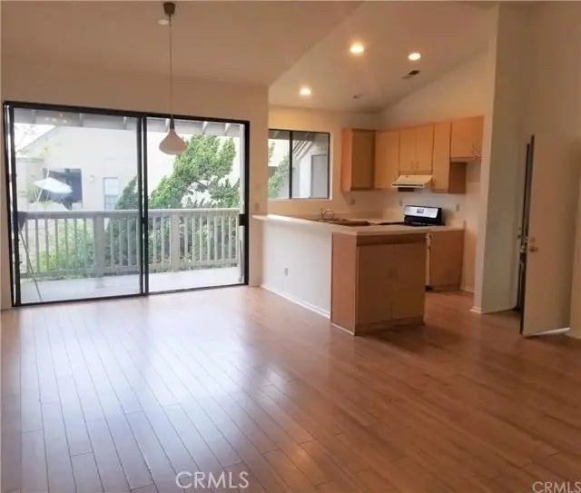 10601 Lakeside Dr 244, Garden Grove