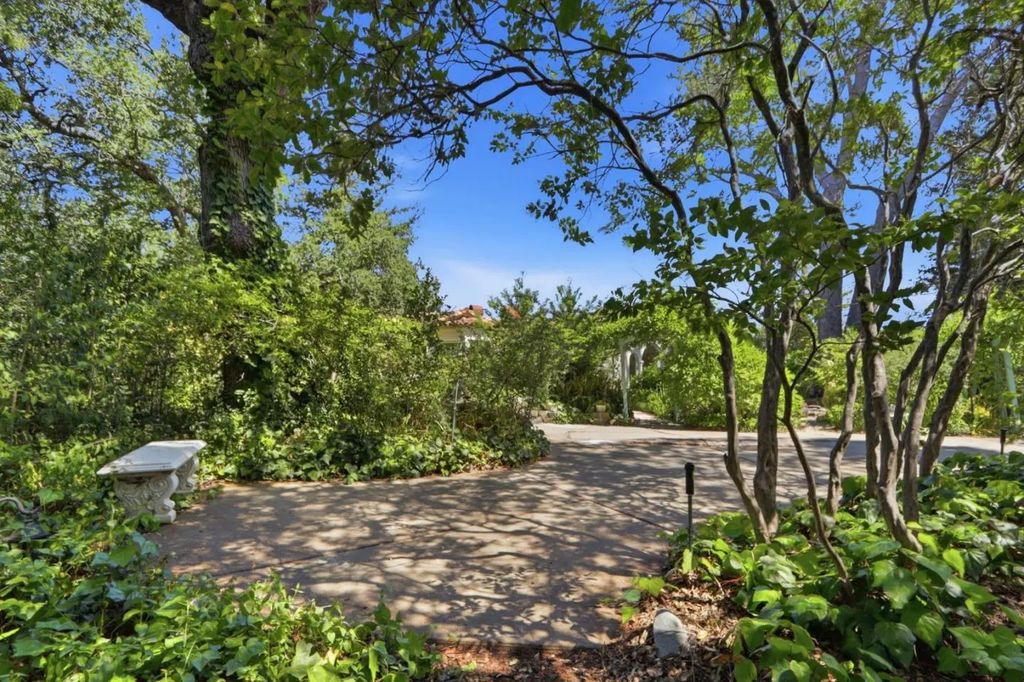18211 Saratoga Los Gatos Road, Monte Sereno