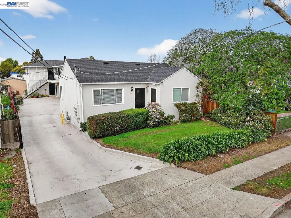 484 B St, Hayward