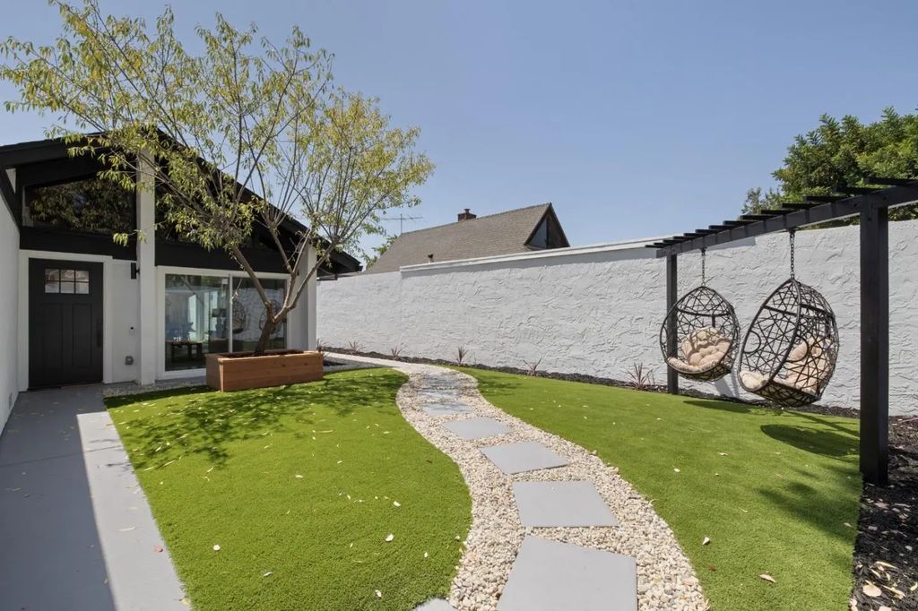 1022 E Evelyn Avenue, Sunnyvale