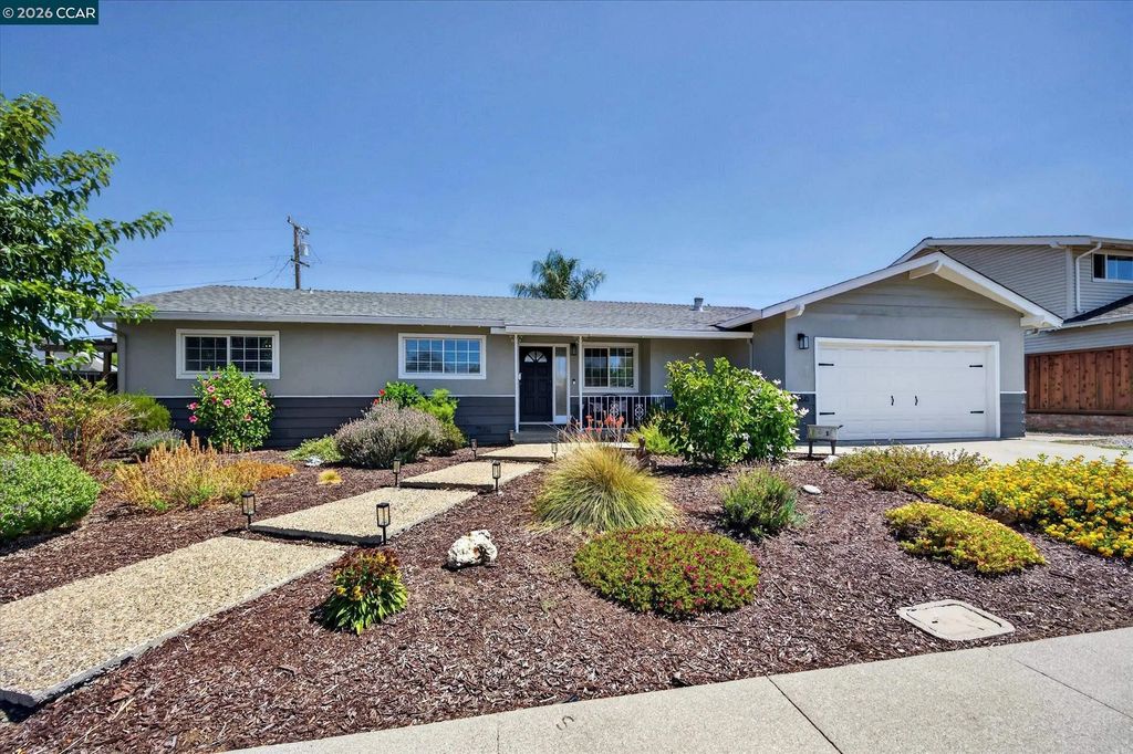 1560 American Beauty Dr, Concord