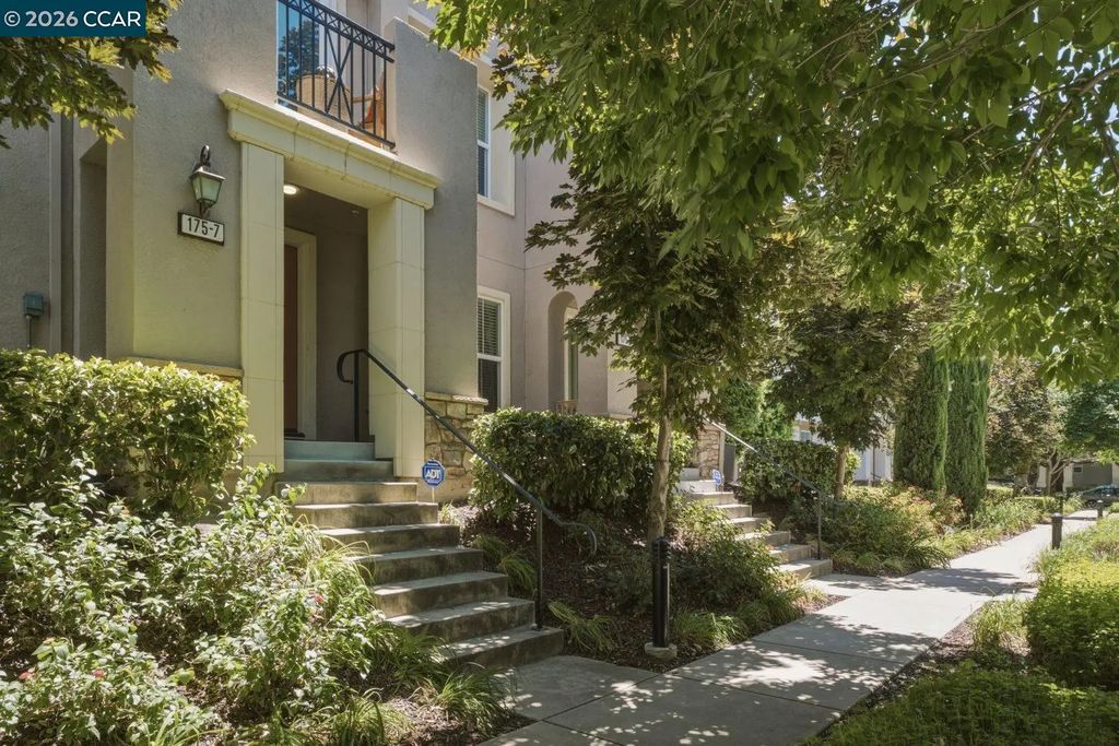 175 Selby Ln 7, Livermore