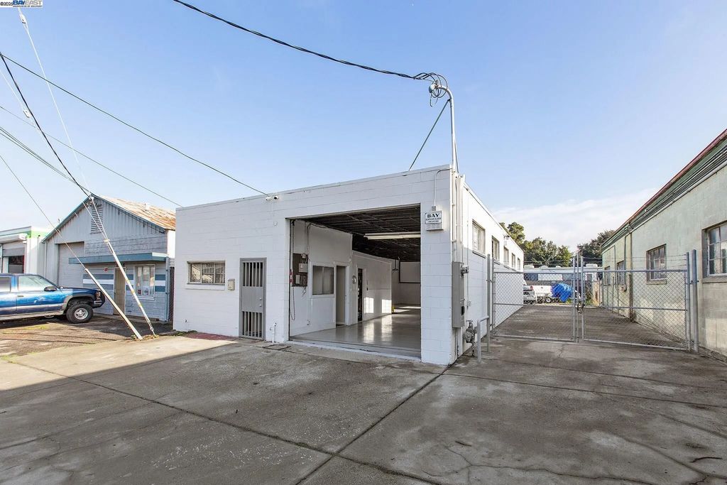 1688 Timothy Dr, San Leandro