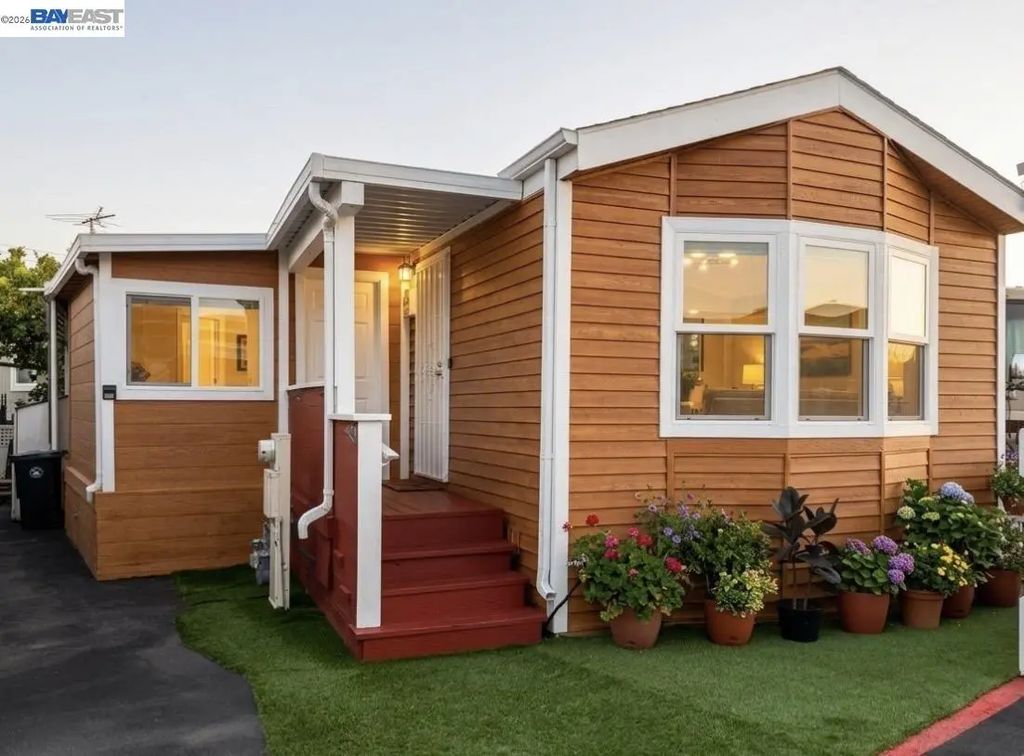 747 Lewelling Blvd Spc 50, San Leandro