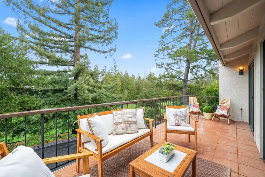 184 Sand Hill Circle, Menlo Park