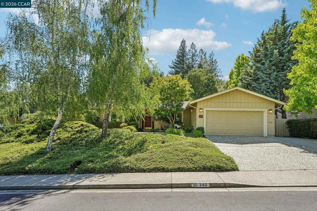 340 Donald Dr, Moraga