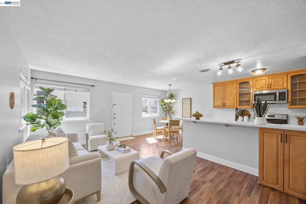 2274 Peacock Pl 2, Union City