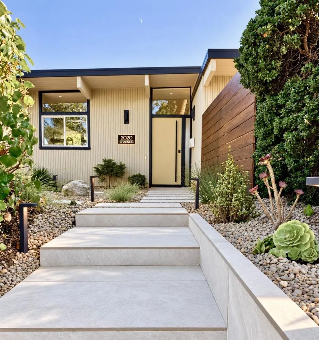 2020 Channing Avenue, Palo Alto
