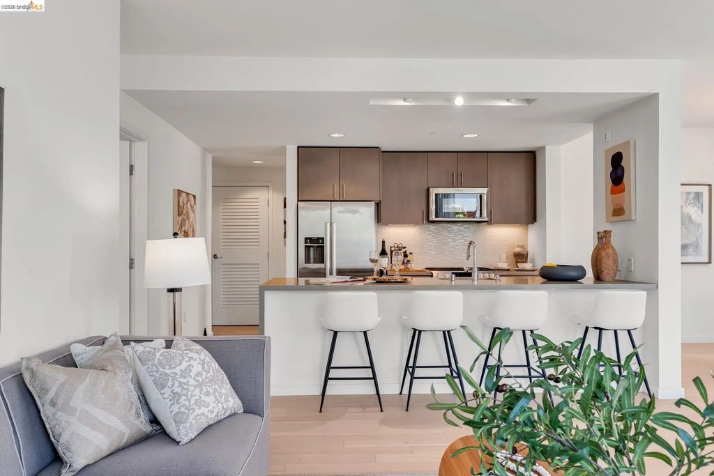 51 Innes Ct 204, San Francisco