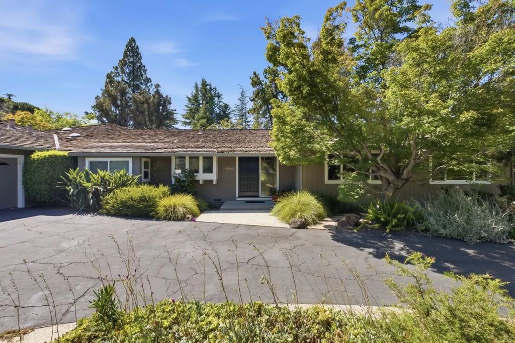13565 Wendy Lane, Saratoga
