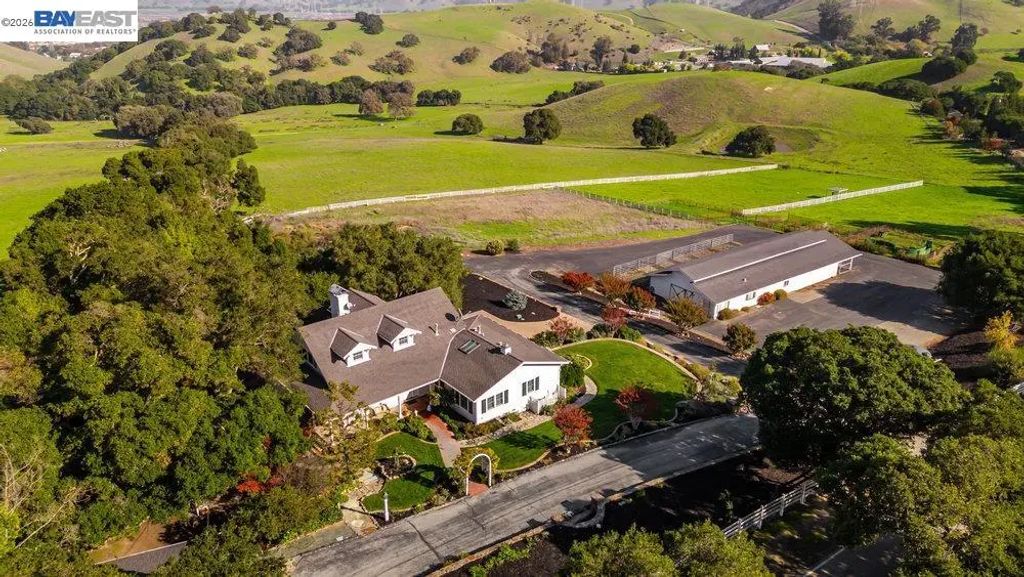 5280 Sheridan Rd, Sunol