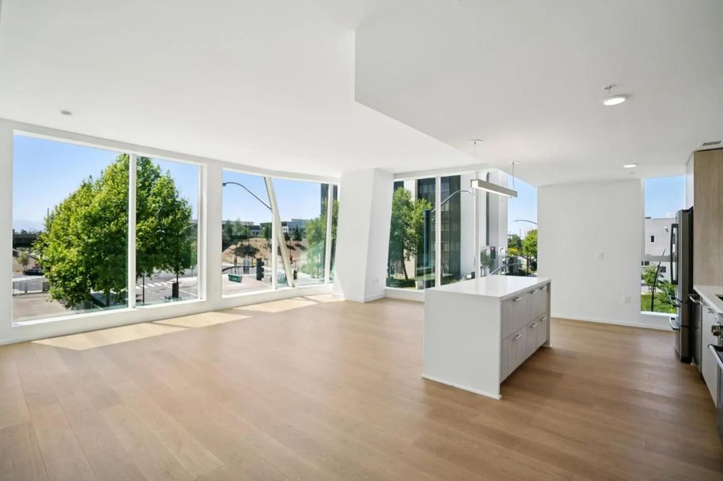 188 W Saint James Street 10302, San Jose