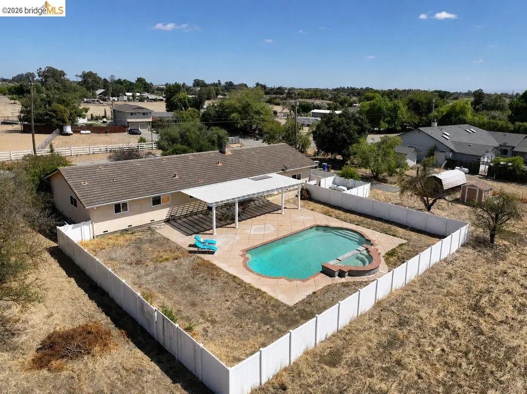 3199 Crismore Dr, Oakley