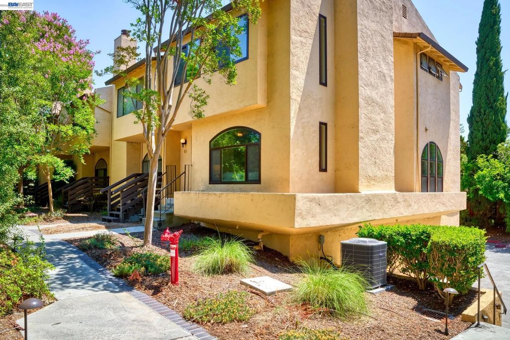 2149 Junction Ave 10, Mountain View
