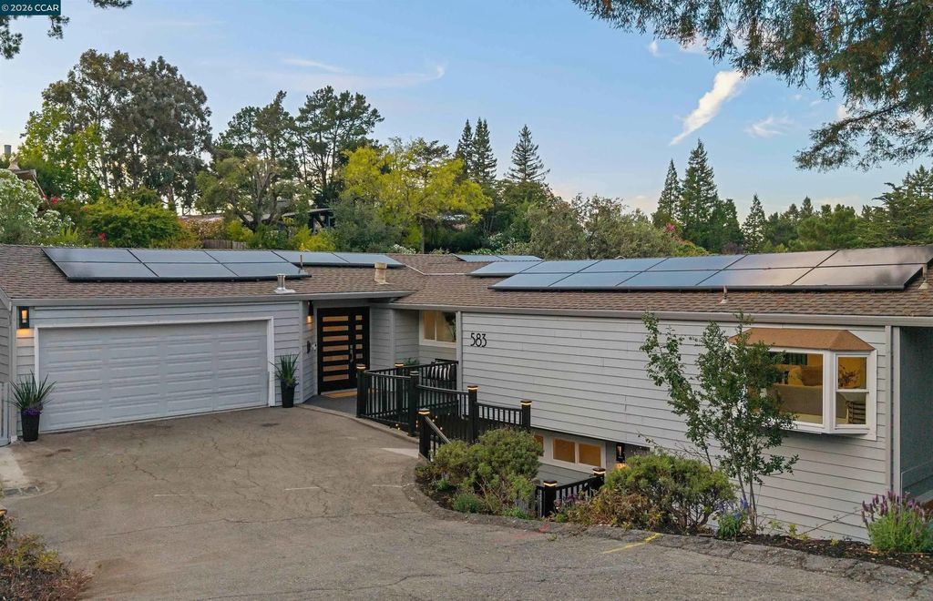 583 Tahos Rd, Orinda