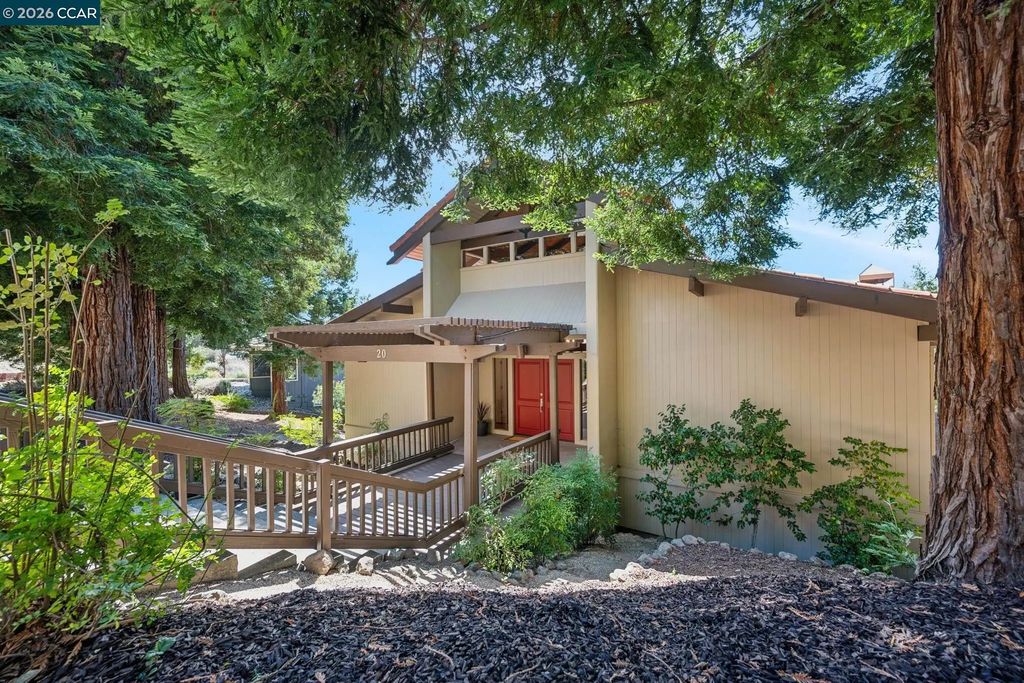20 Northridge Ln, Lafayette
