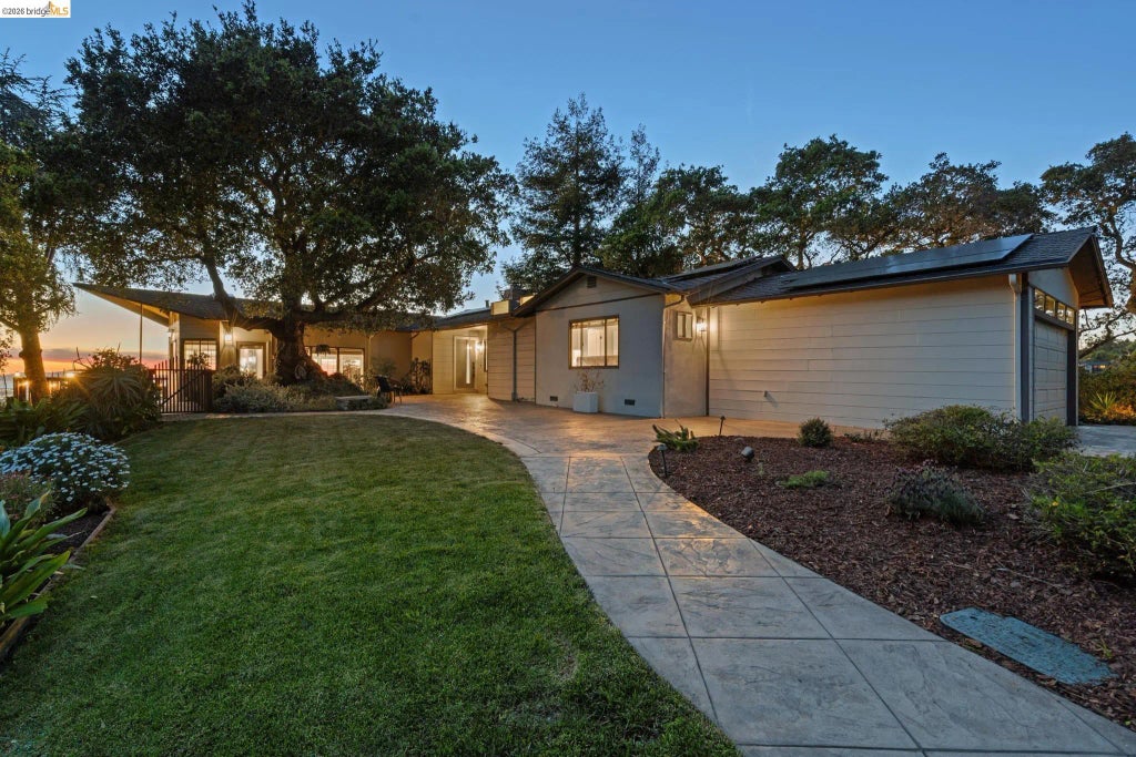 11448 Lochard St, Oakland