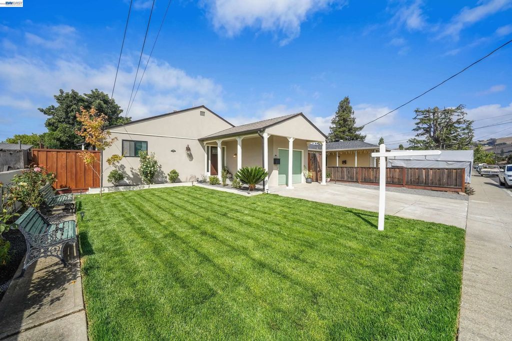 31967 Albany St, Hayward