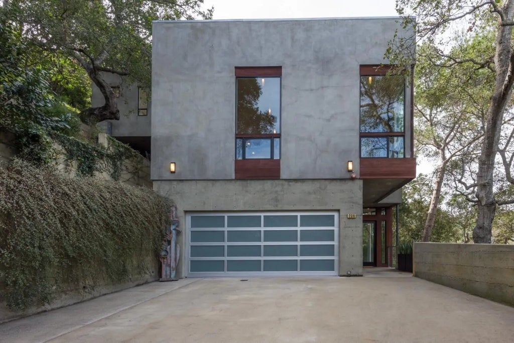 239 Manor Drive, San Carlos