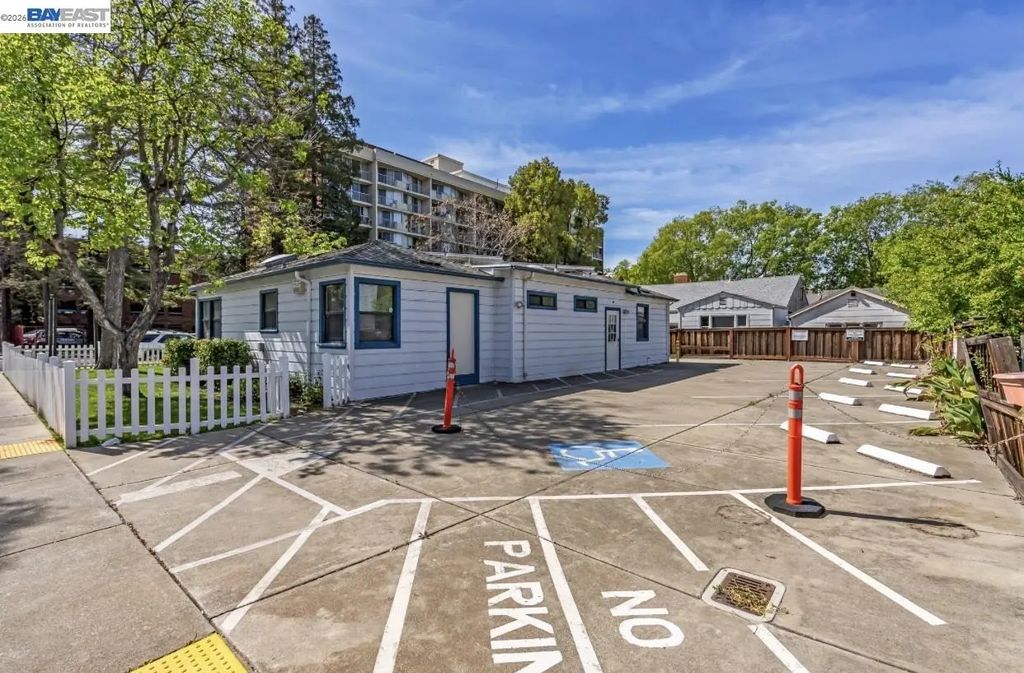 2291 Pacheco St, Concord