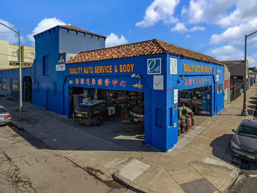 1200 E 12th Street, Oakland
