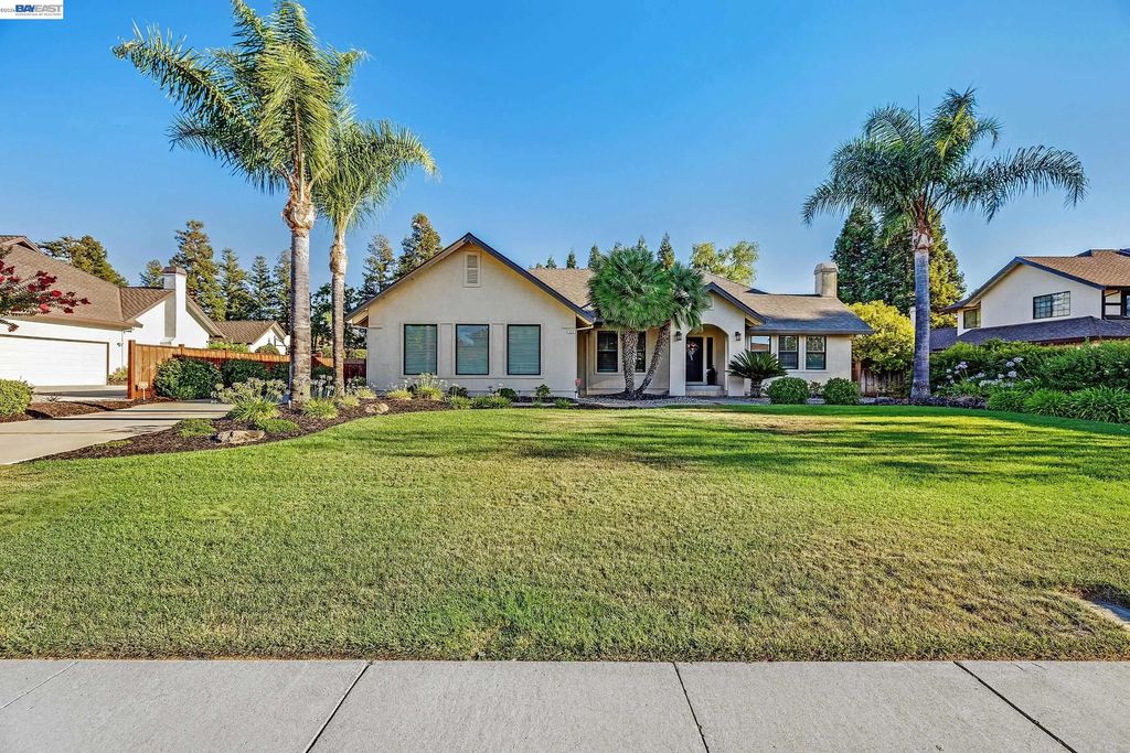 511 Rhea Way, Livermore