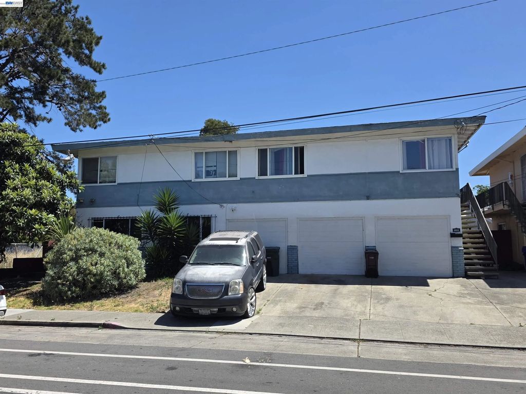 9826 Bancroft Ave, Oakland