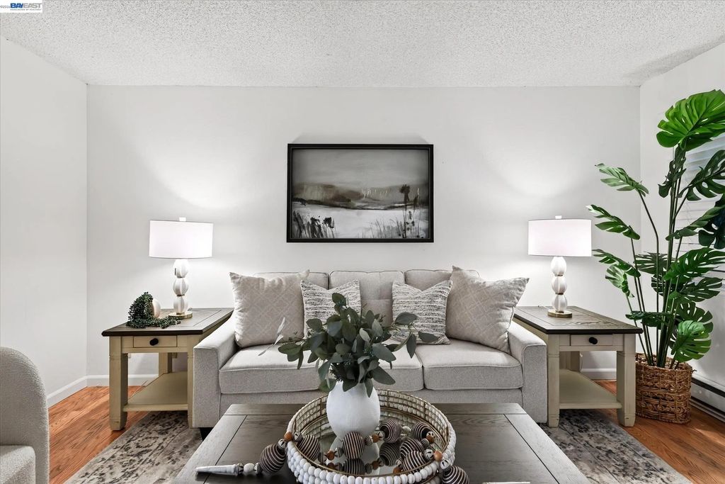 2205 San Antonio Ave F, Alameda