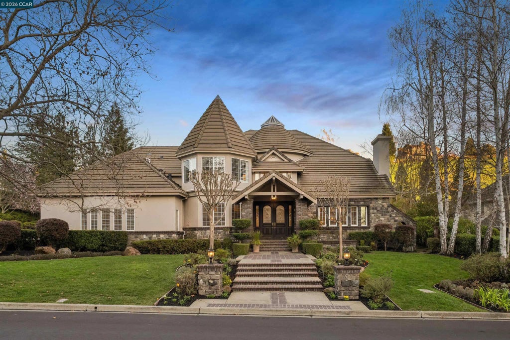 5411 Blackhawk Dr, Danville