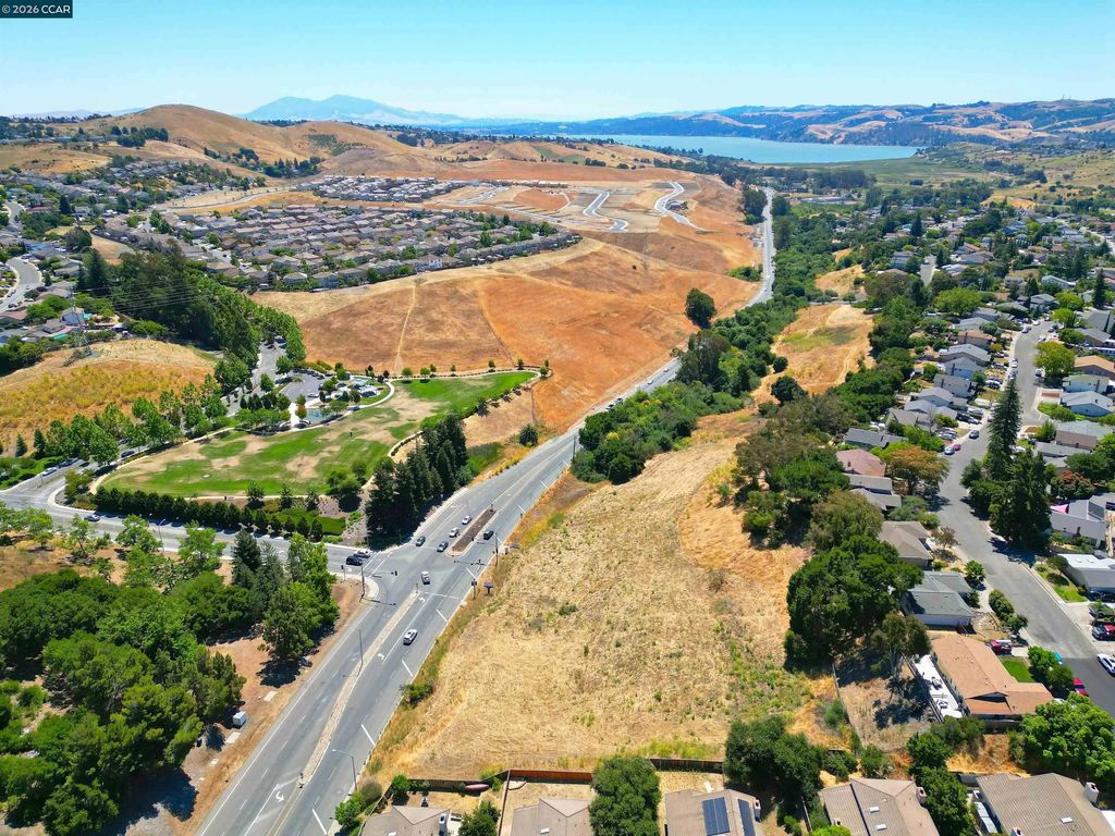 1025 Columbus Pkwy, Vallejo