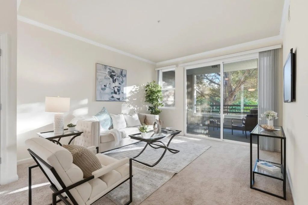 1982 W Bayshore Road 214, East Palo Alto