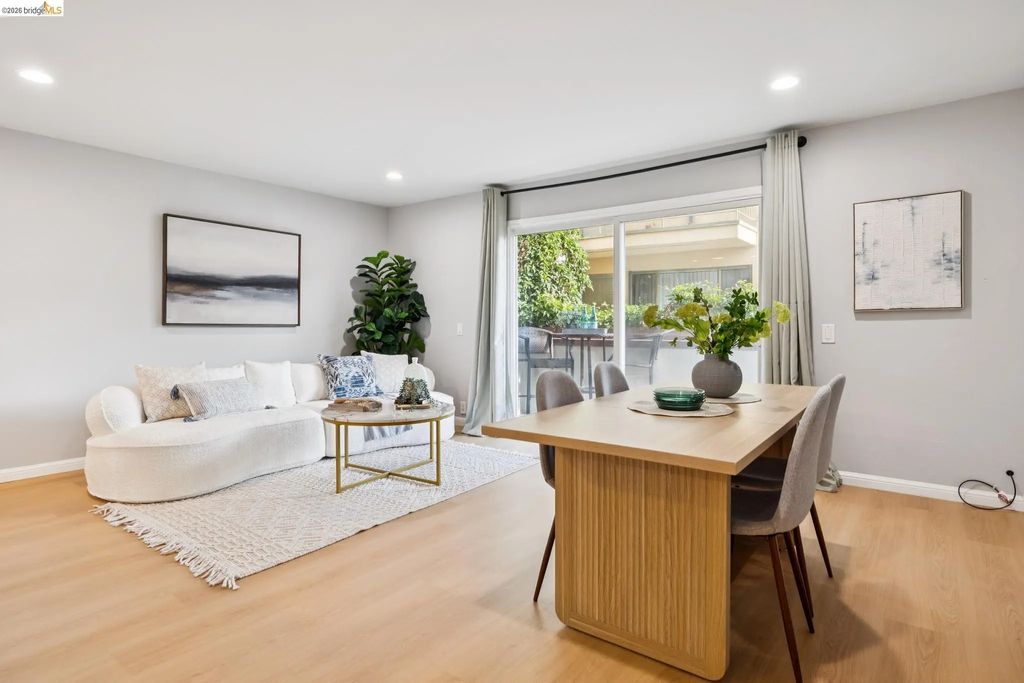 127 Bayo Vista Ave 104, Oakland