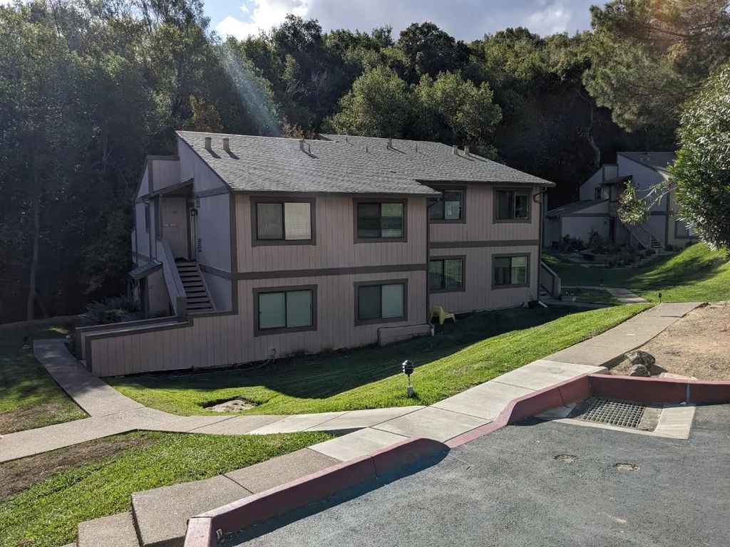 1 Clay Court, Novato