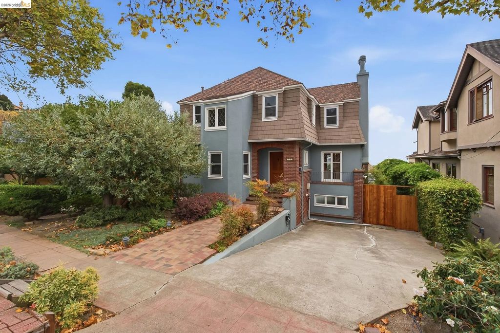824 Oxford St, Berkeley