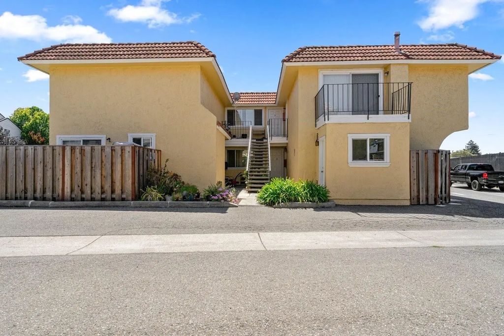 3330 Cabrillo Avenue, Santa Clara