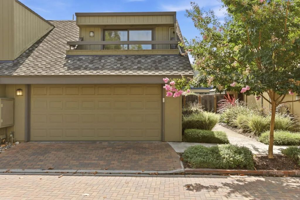 670 San Antonio Road 28, Palo Alto