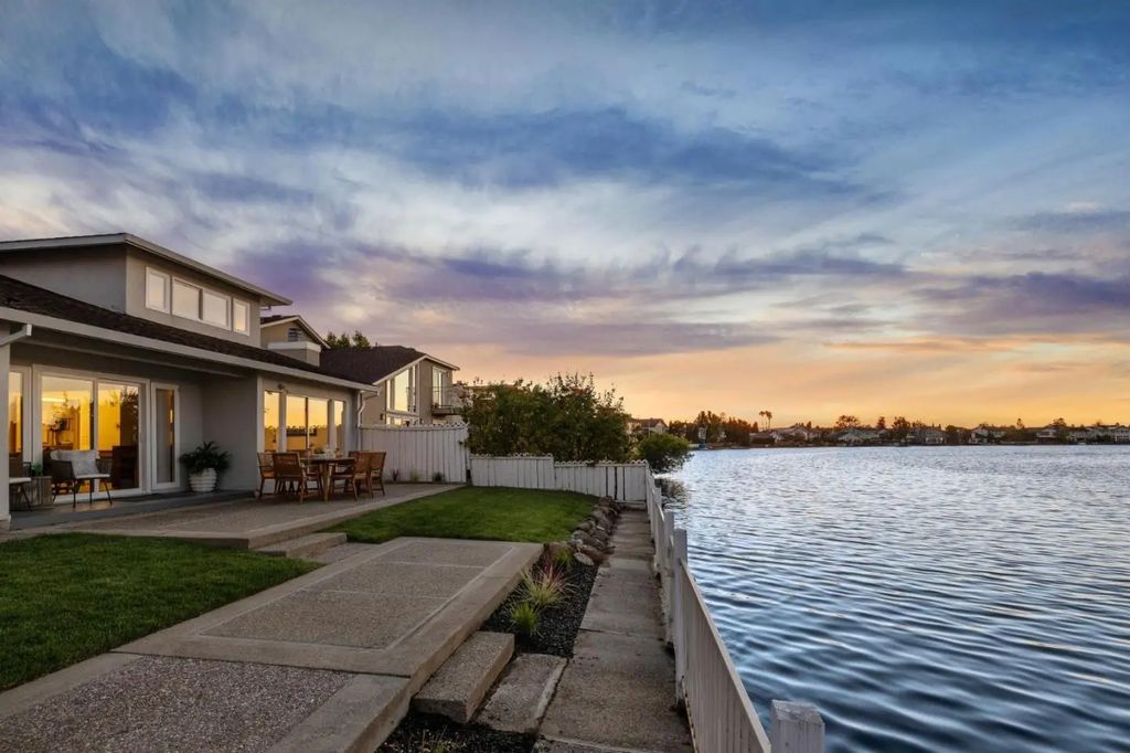 541 Trinidad Lane, Foster City