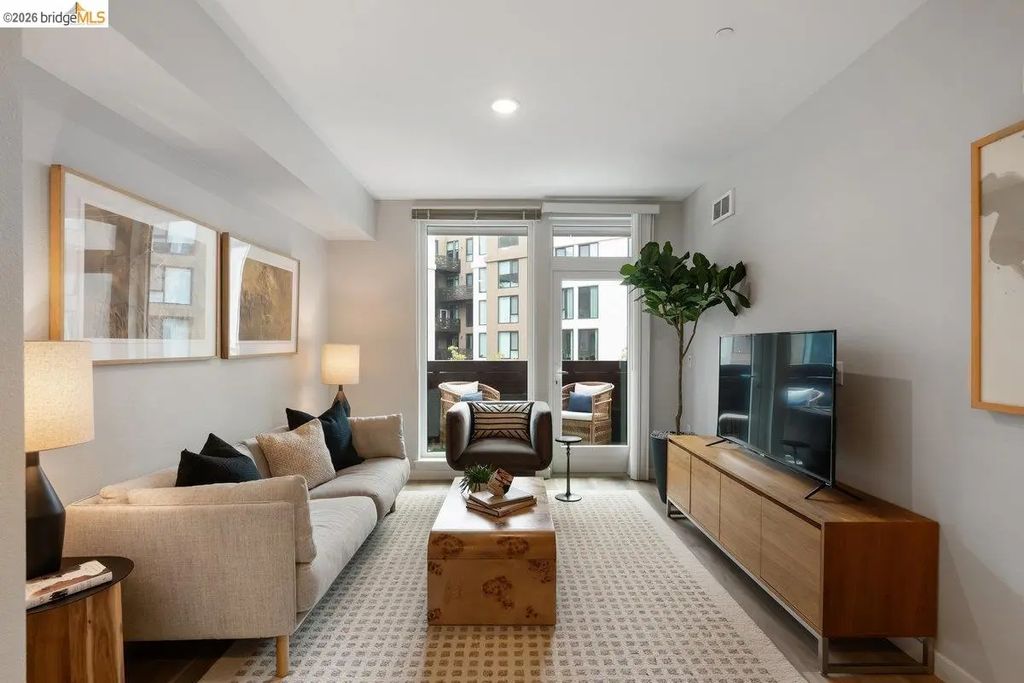 260 Brooklyn Basin Way 403, Oakland
