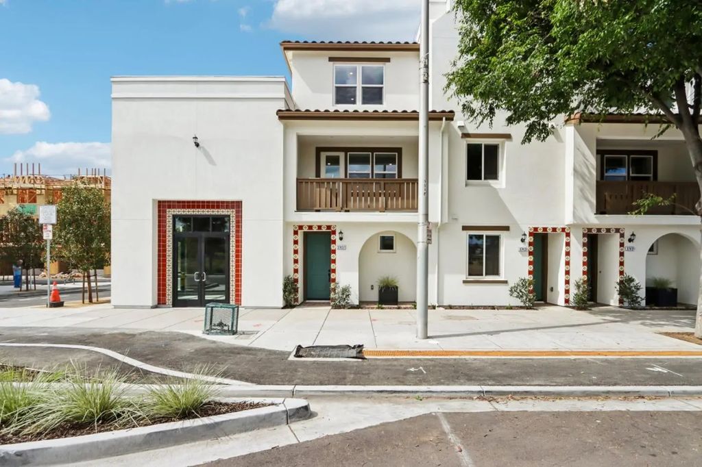 37437 Fremont Boulevard, Fremont