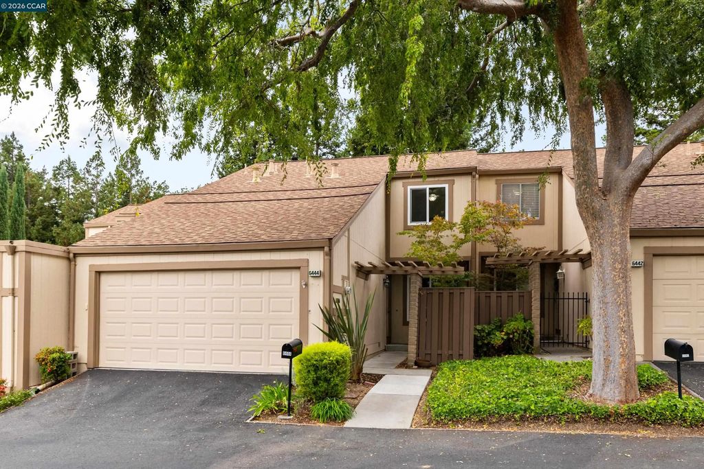 6444 Parklane Plz, Martinez