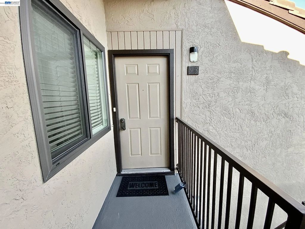 93 Shaniko Cmn 24, Fremont