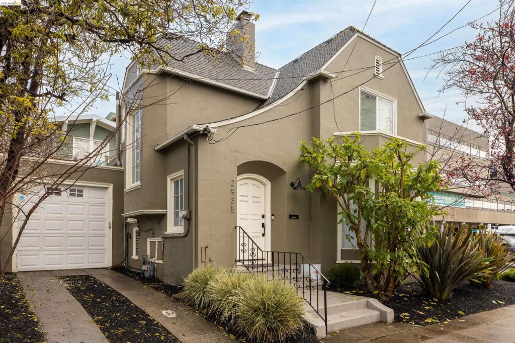 2935 Florence, Berkeley