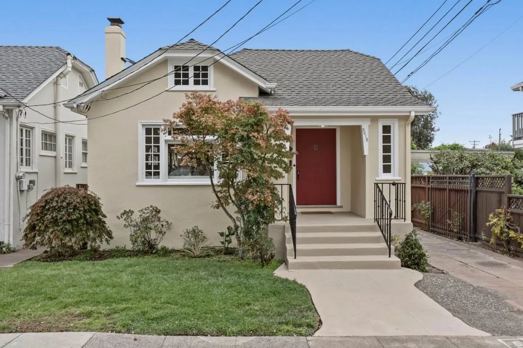 2612 Washington Street, Alameda