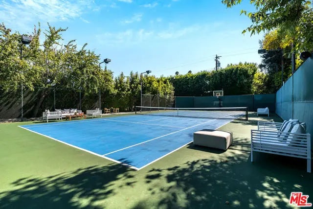 707 N Crescent Drive, Beverly Hills