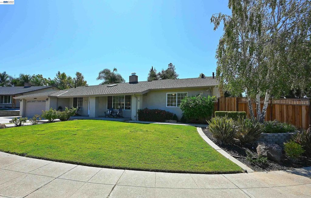 1147 Lomitas Ave, Livermore